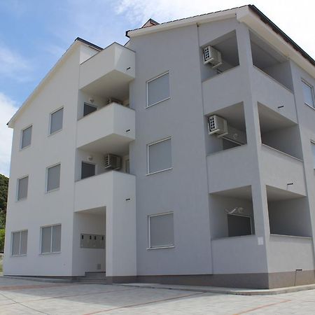 Apartments Petrusic Supetarska Draga Exterior foto