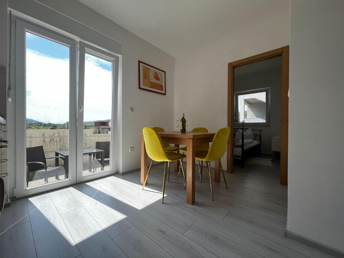 Apartments Petrusic Supetarska Draga Exterior foto