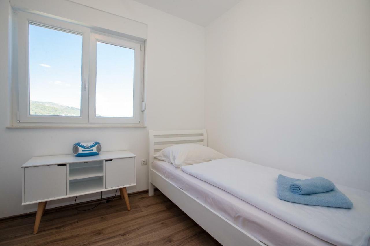 Apartments Petrusic Supetarska Draga Exterior foto